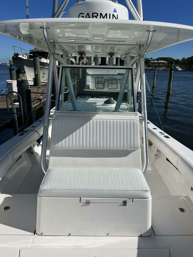 2006 Regulator 32 Center Console - Image 17