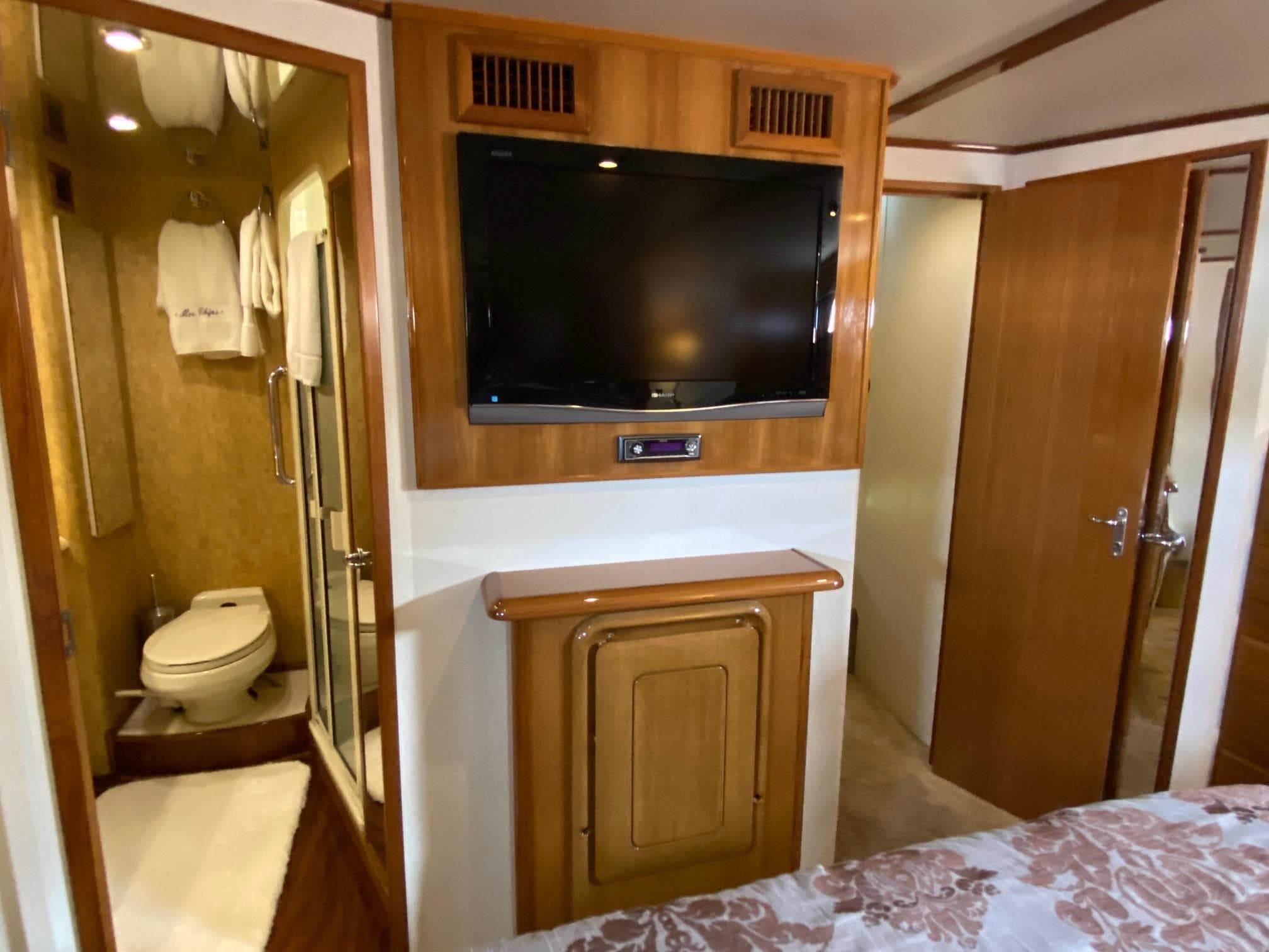 1998 Viking 54 Sport Yacht - 89