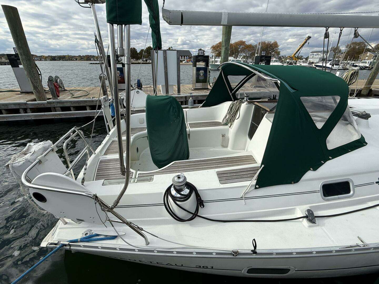 2000 Beneteau 361 - Image 4