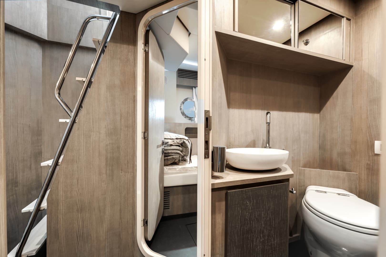 2024 Azimut S8 - Image 32