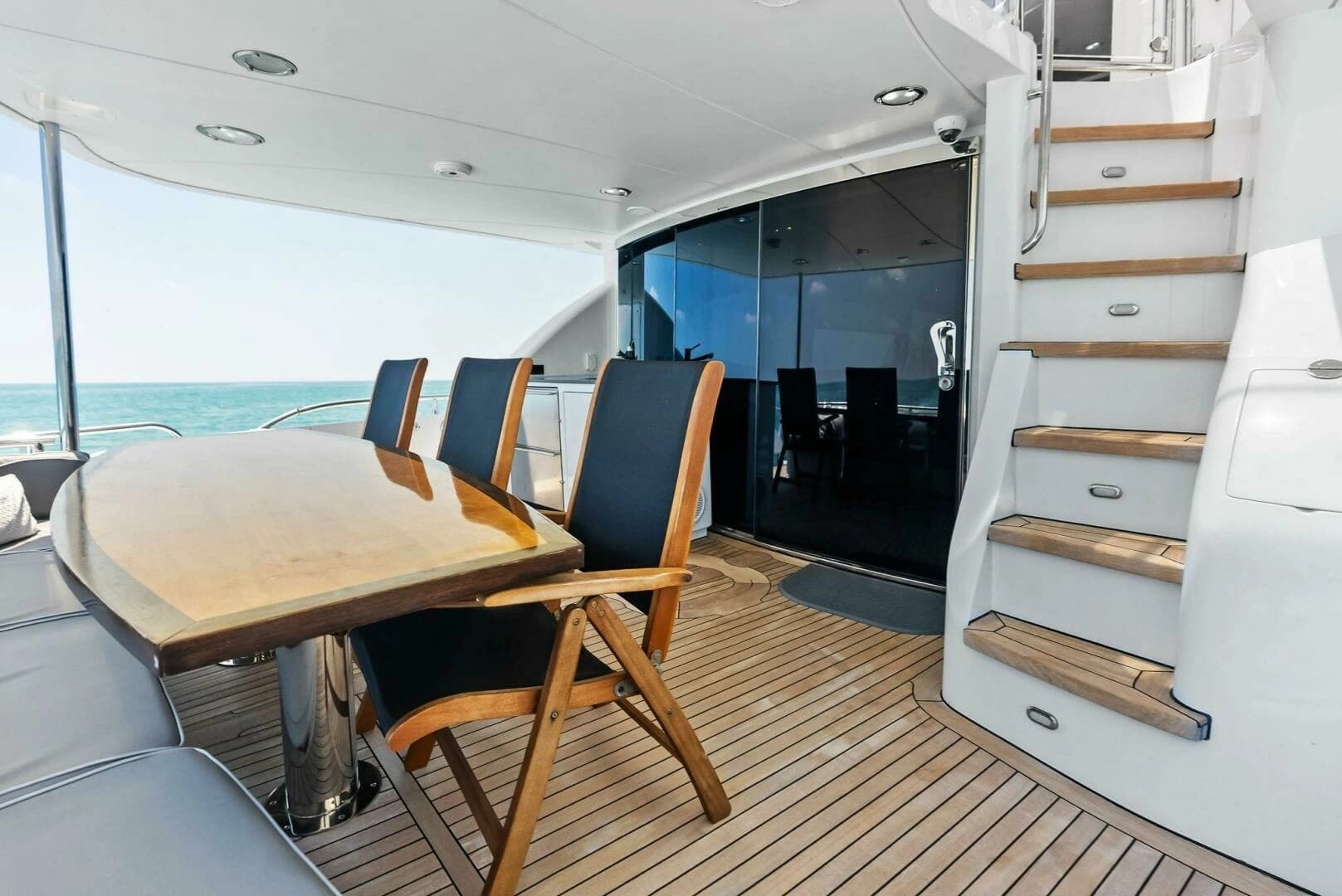 2006 Lazzara Yachts 84 Skylounge - Image 44
