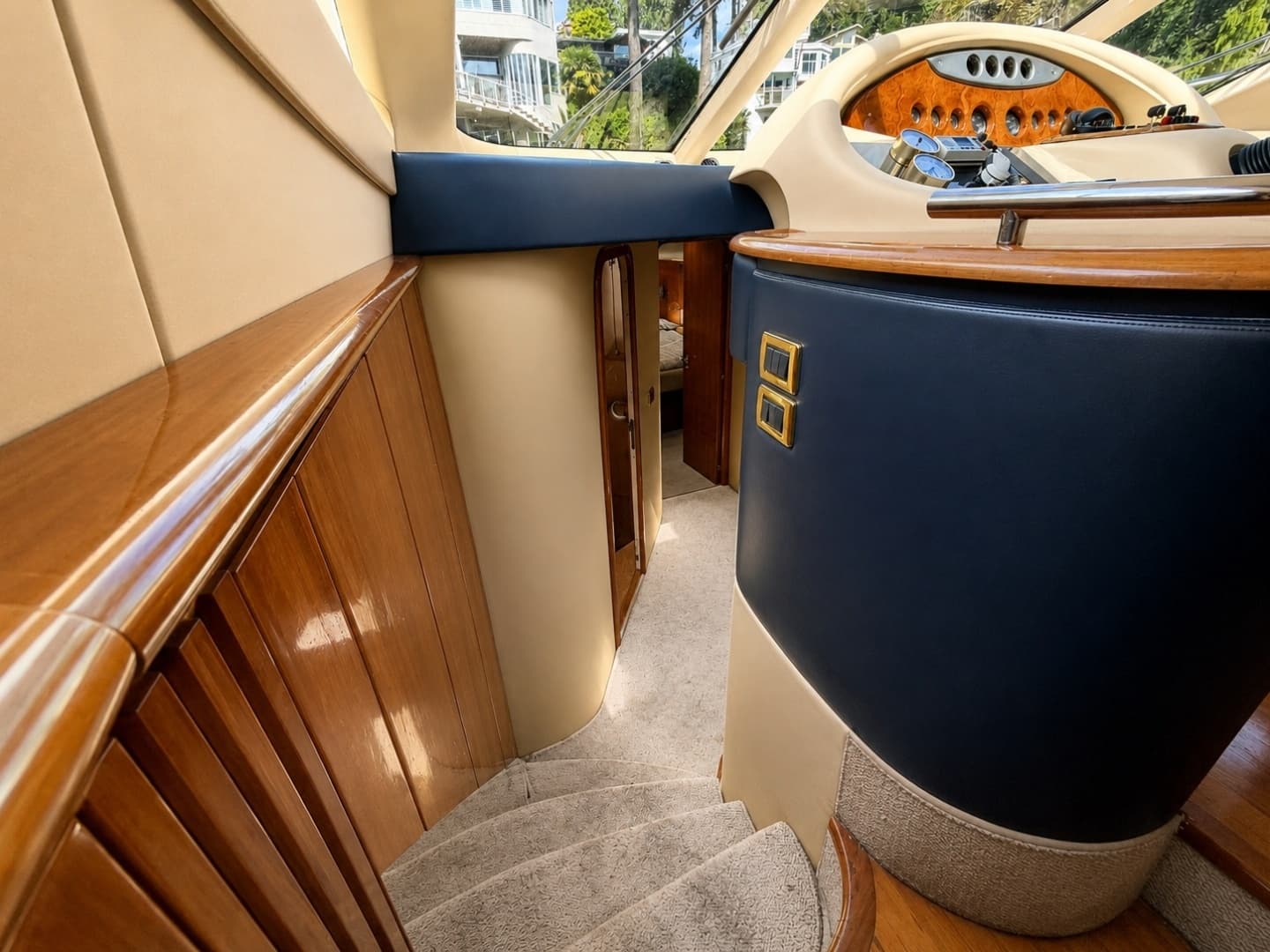 2005 Azimut Fly 62 - Image 23