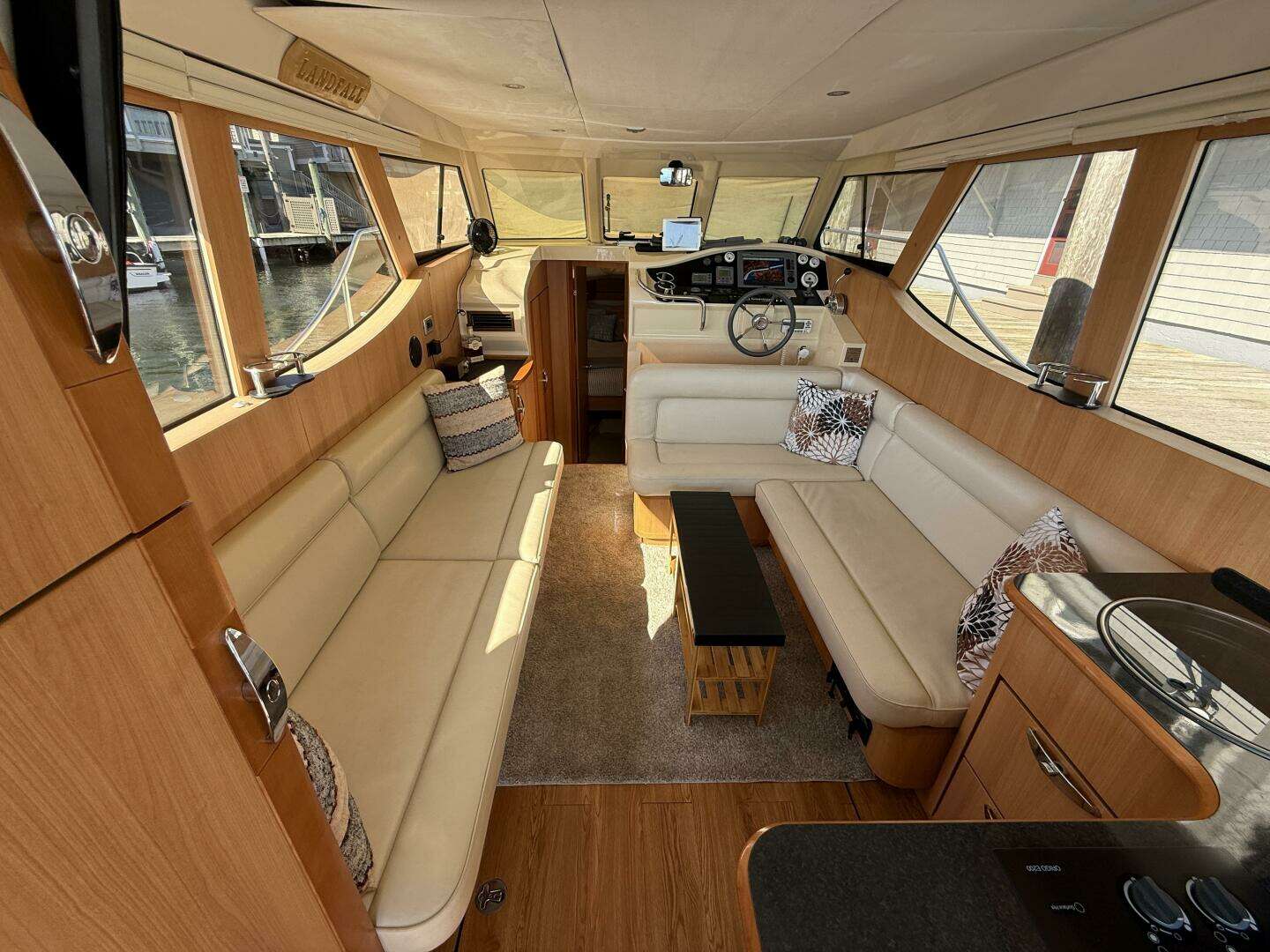 2013 Greenline 33 - Image 22