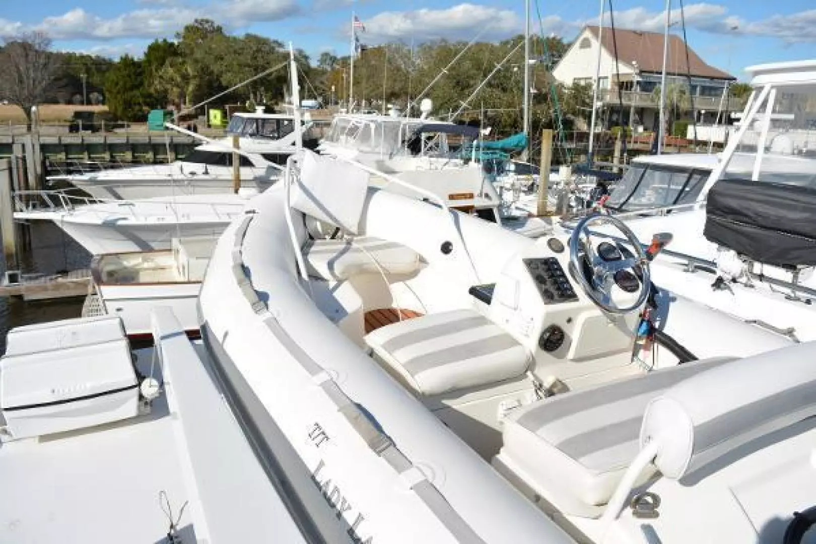 1989 Viking Motor Yacht - Image 38