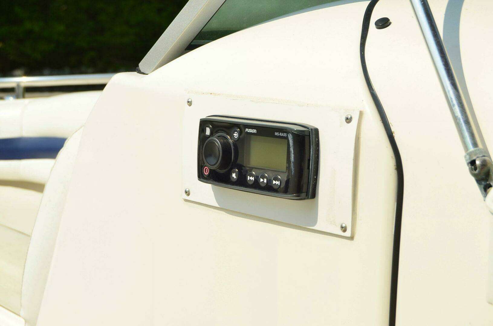 2011 Hurricane SunDeck 217 OB - Image 90