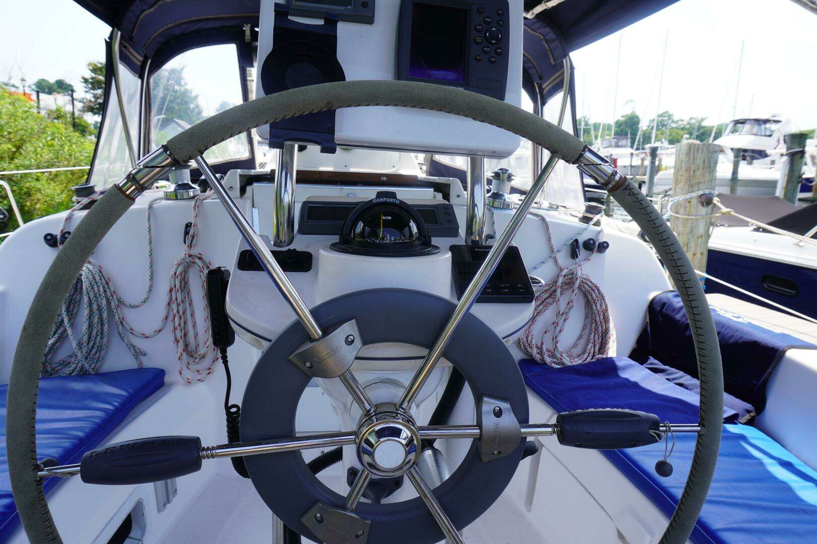 2003 Hunter 306 - Image 17