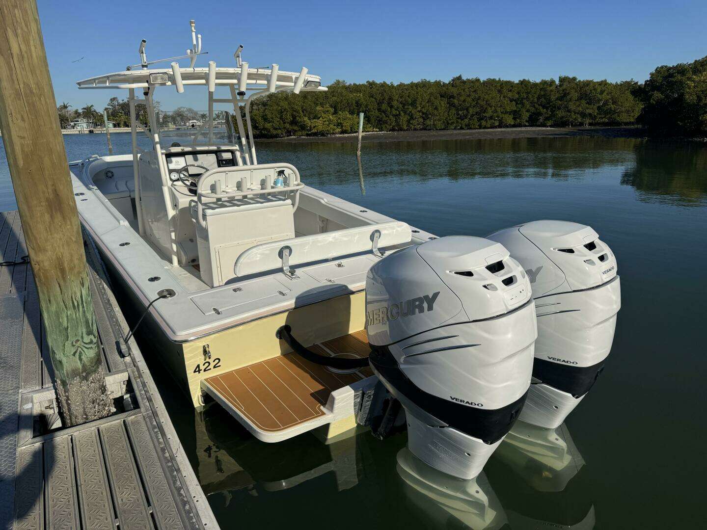 2006 Jupiter 31 CC Forward Seating - Image 8