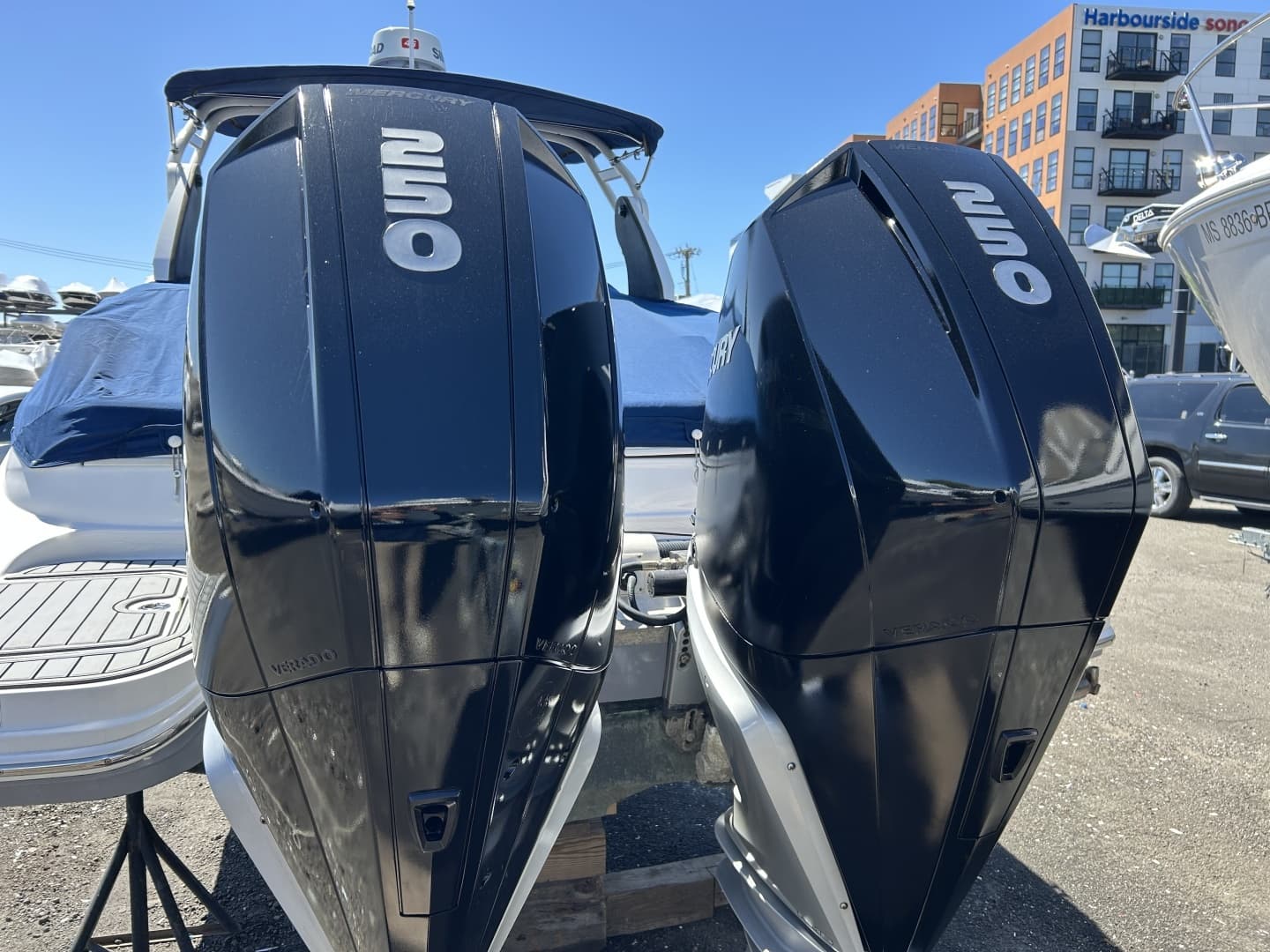 2018 Sea Ray SDX 290 Outboard - Image 4