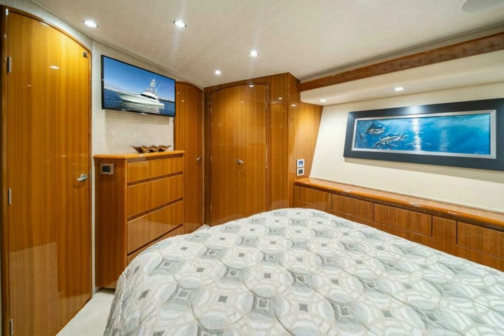 2016 Viking 55 Convertible - Image 20