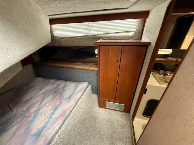 1990 Bayliner 3888 Motoryacht - 28