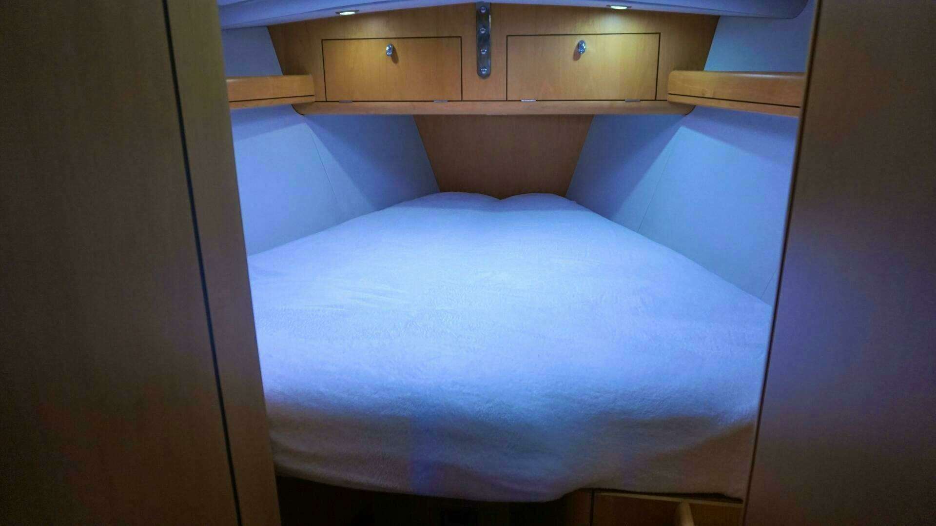 2008 Oyster Yachts — - Image 38