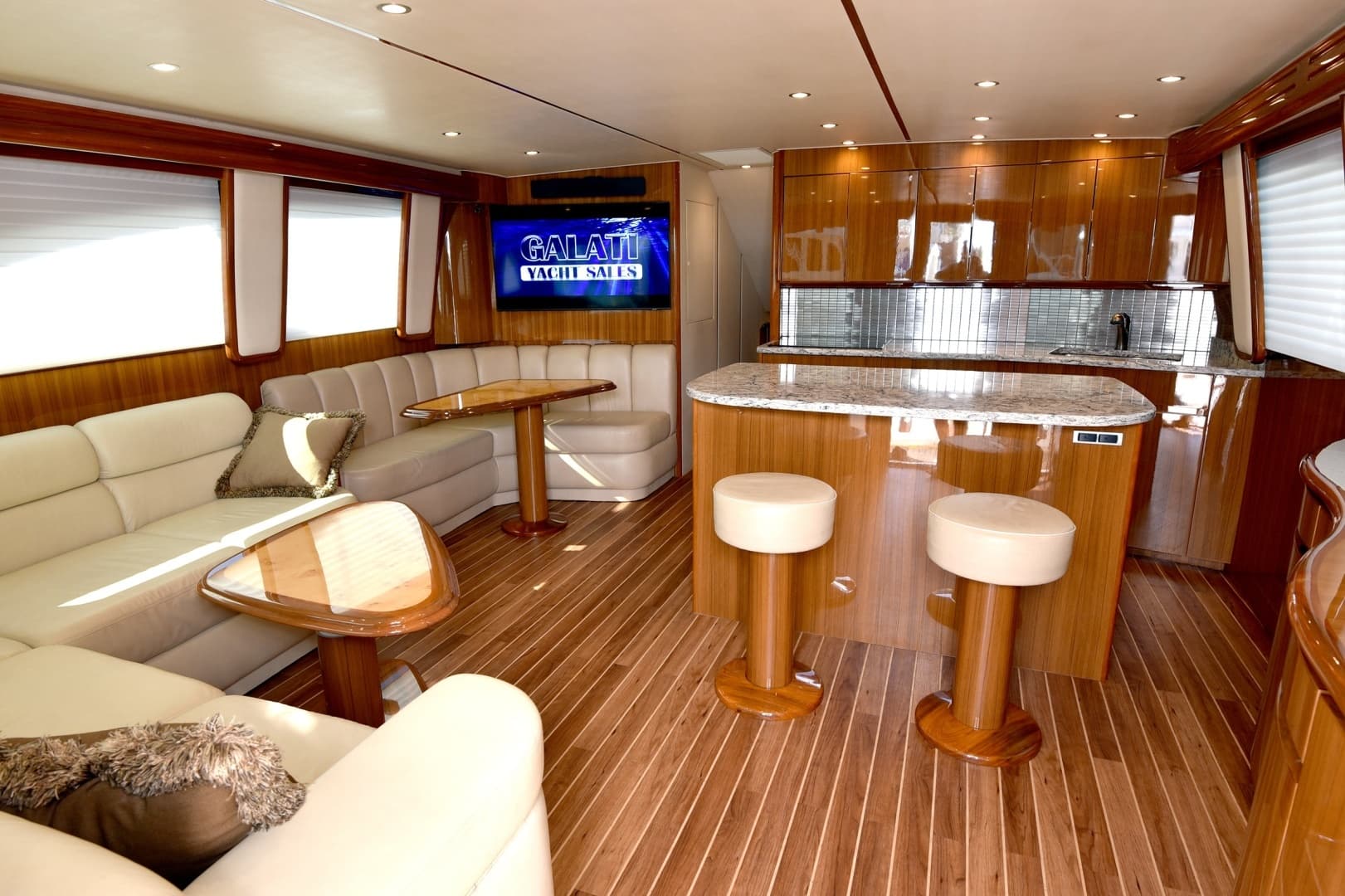 2016 Viking 55 Convertible - Image 3
