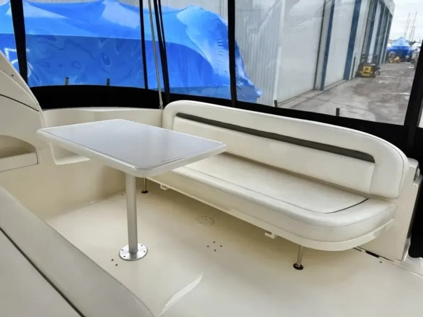 2004 Sea Ray 360 SUNDANCER - Image 18