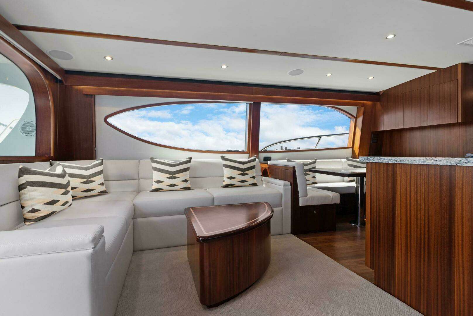 2016 Hatteras GT63 - Image 70