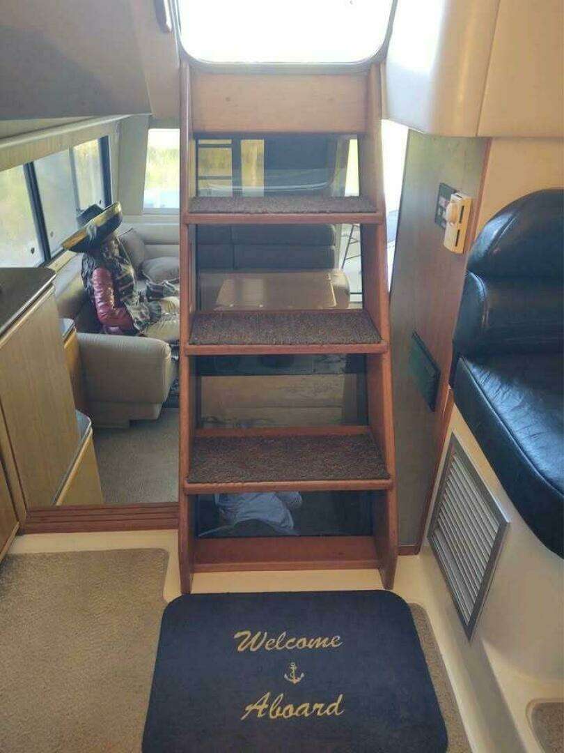 2000 Bayliner 4788 - Image 8