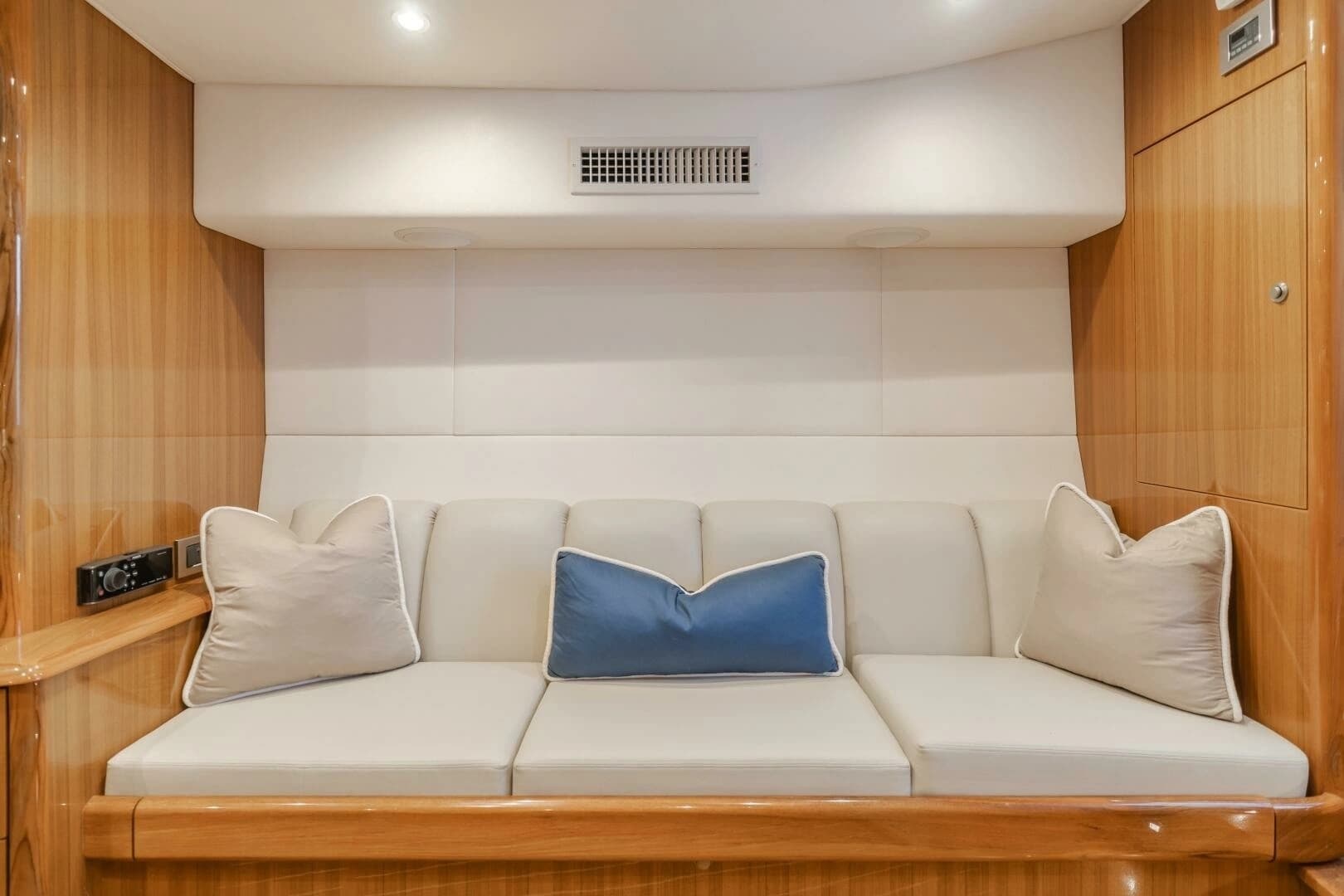 2022 Viking 38 Open Billfish - Image 7