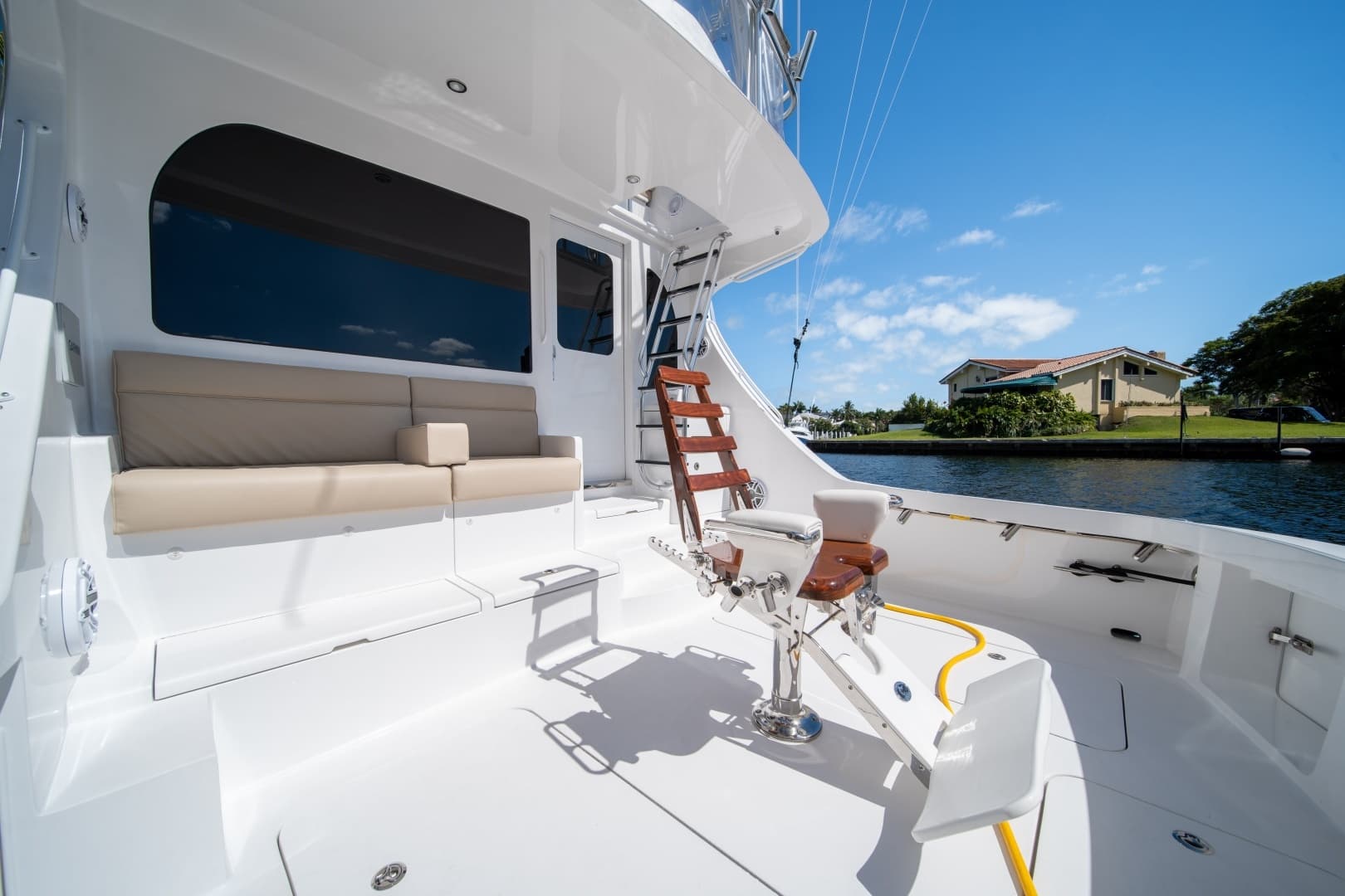 2017 Hatteras 54 GT - Image 8
