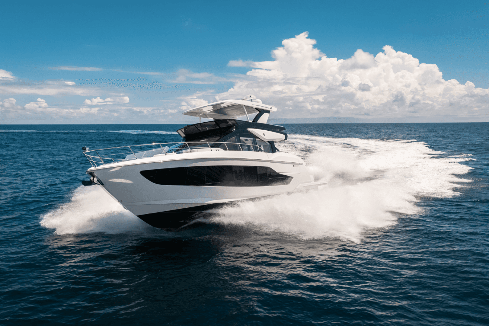 2026 Cruisers Yachts 57 FLY - Image 10