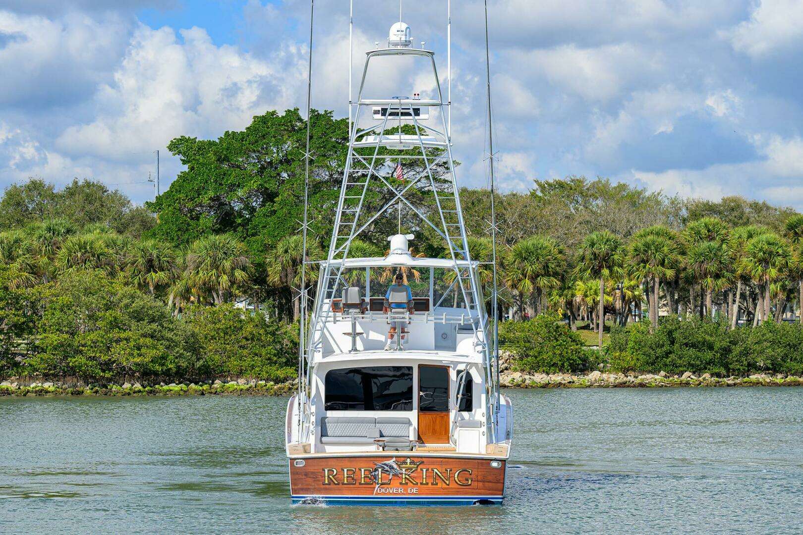 2001 Viking 61 Convertible - Image 4