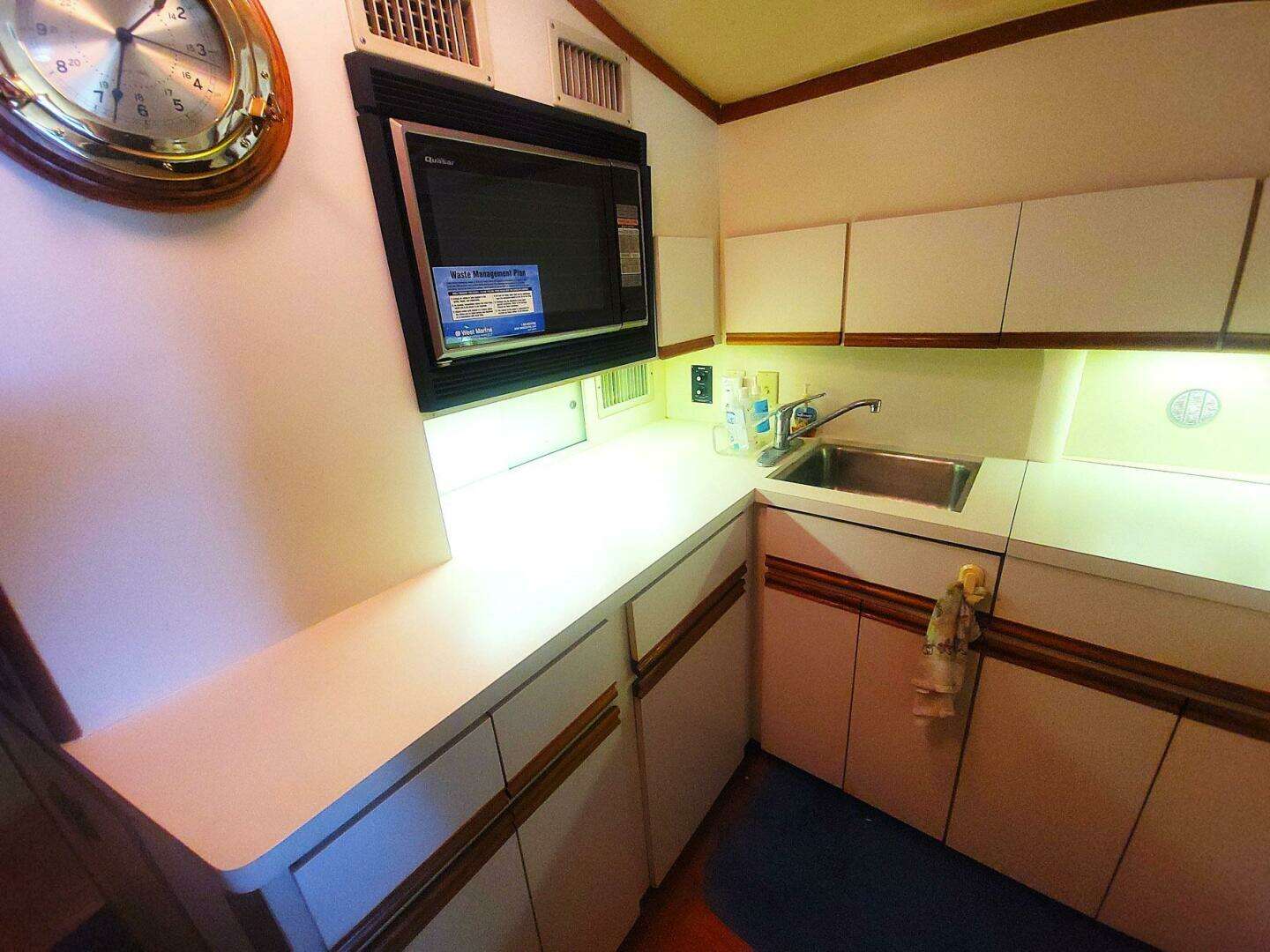 1989 Bertram 50 Convertible - Image 17