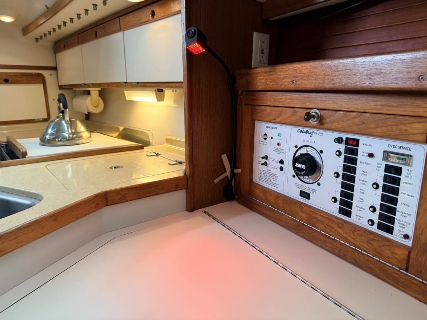1996 Catalina 320 - Image 30