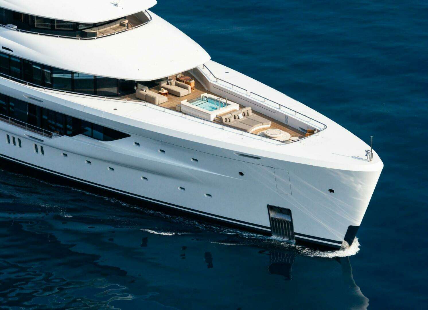 2022 Amels Twin Screw Diesel Displacement - Image 41
