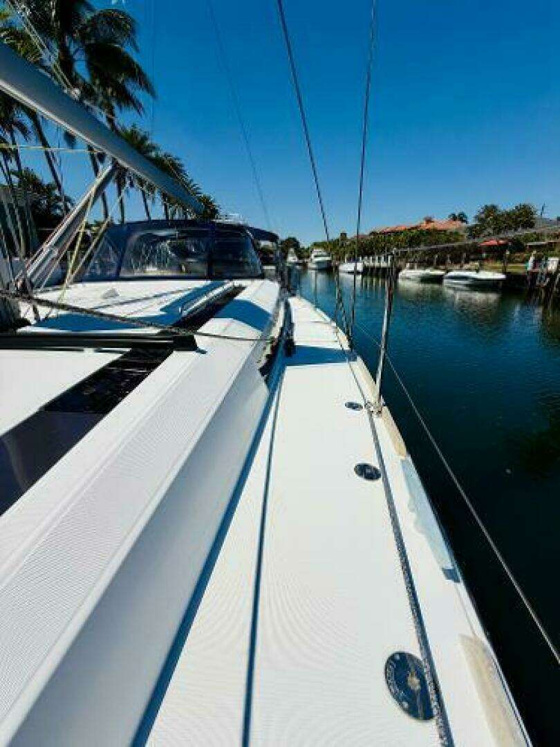 2015 Beneteau Oceanis 55 - Image 12