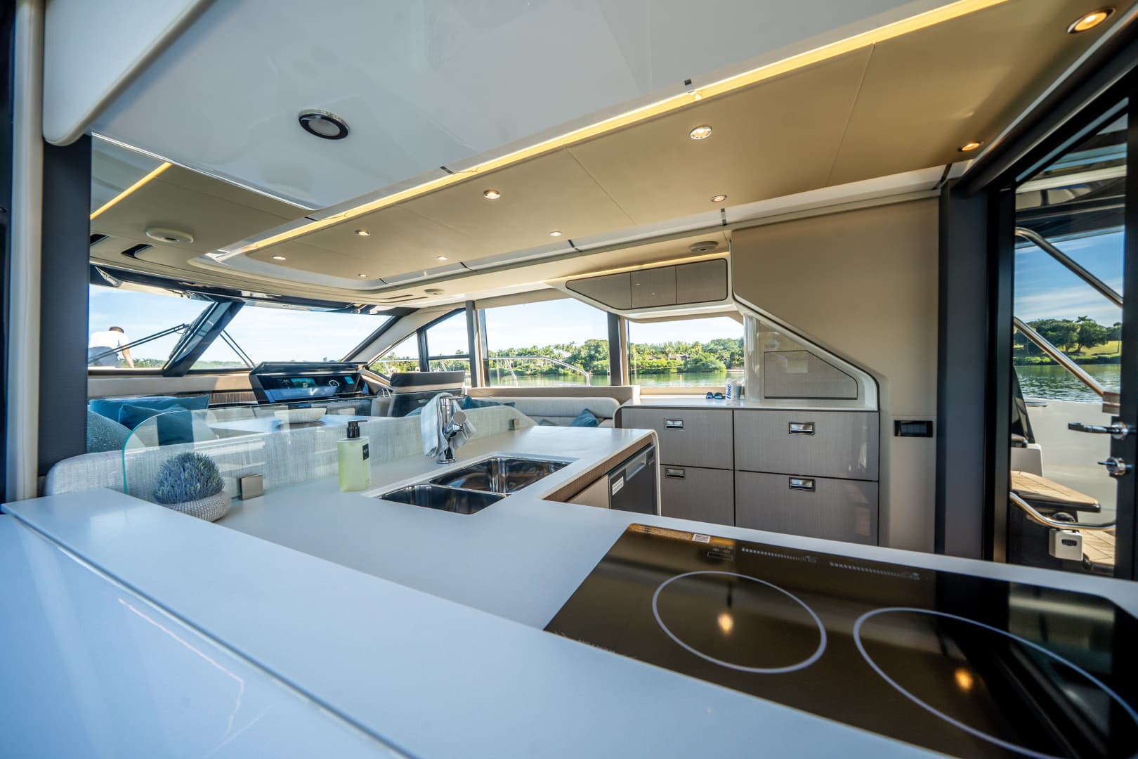 2026 Cruisers Yachts 57 FLY - Image 19