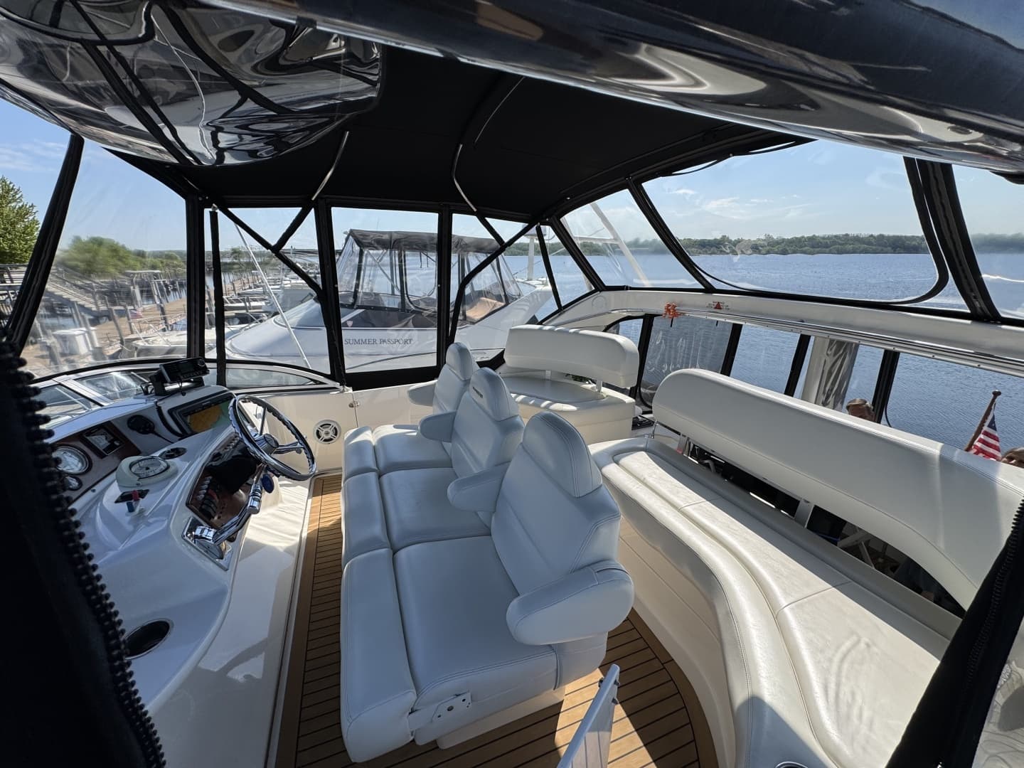 2002 Silverton 39 Motor Yacht - Image 12