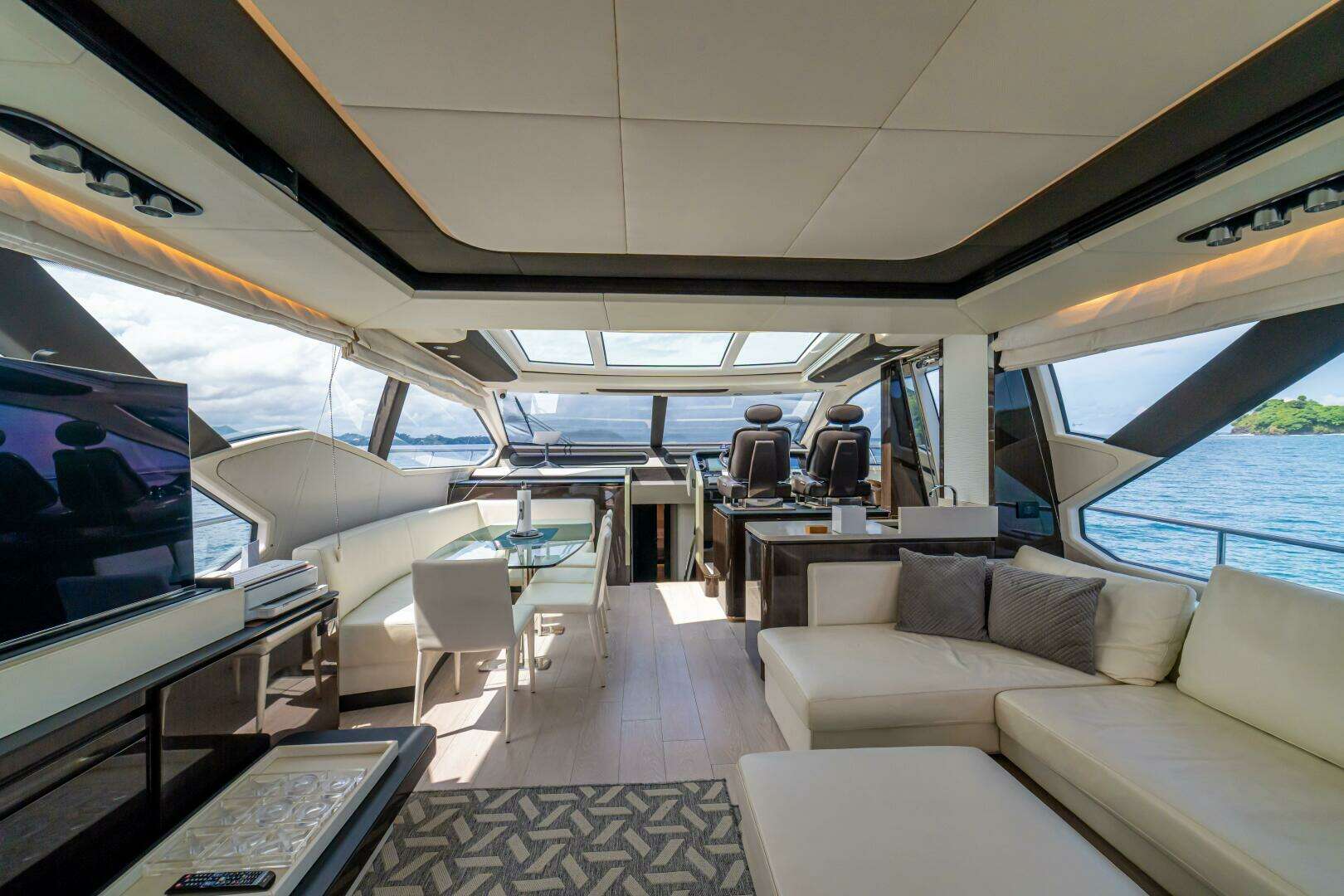2017 Azimut 77S - Image 10