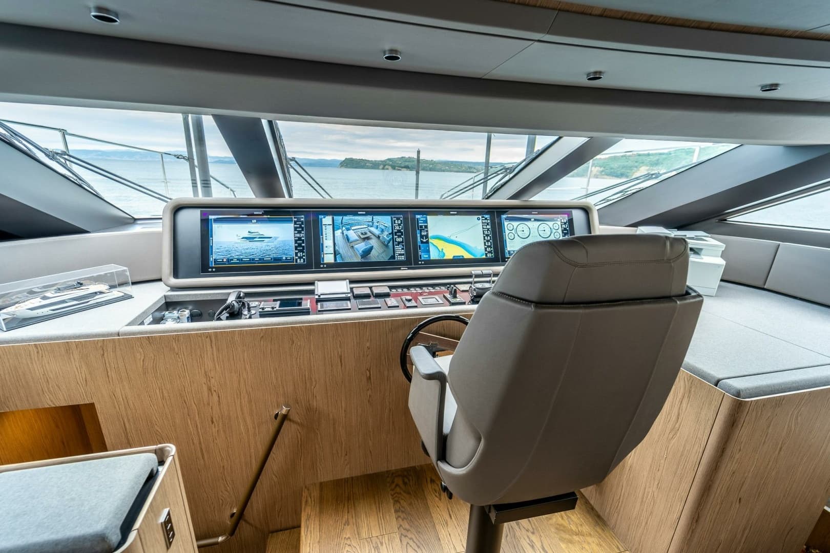 2023 Ferretti Yachts Ferretti 1000 - Image 30