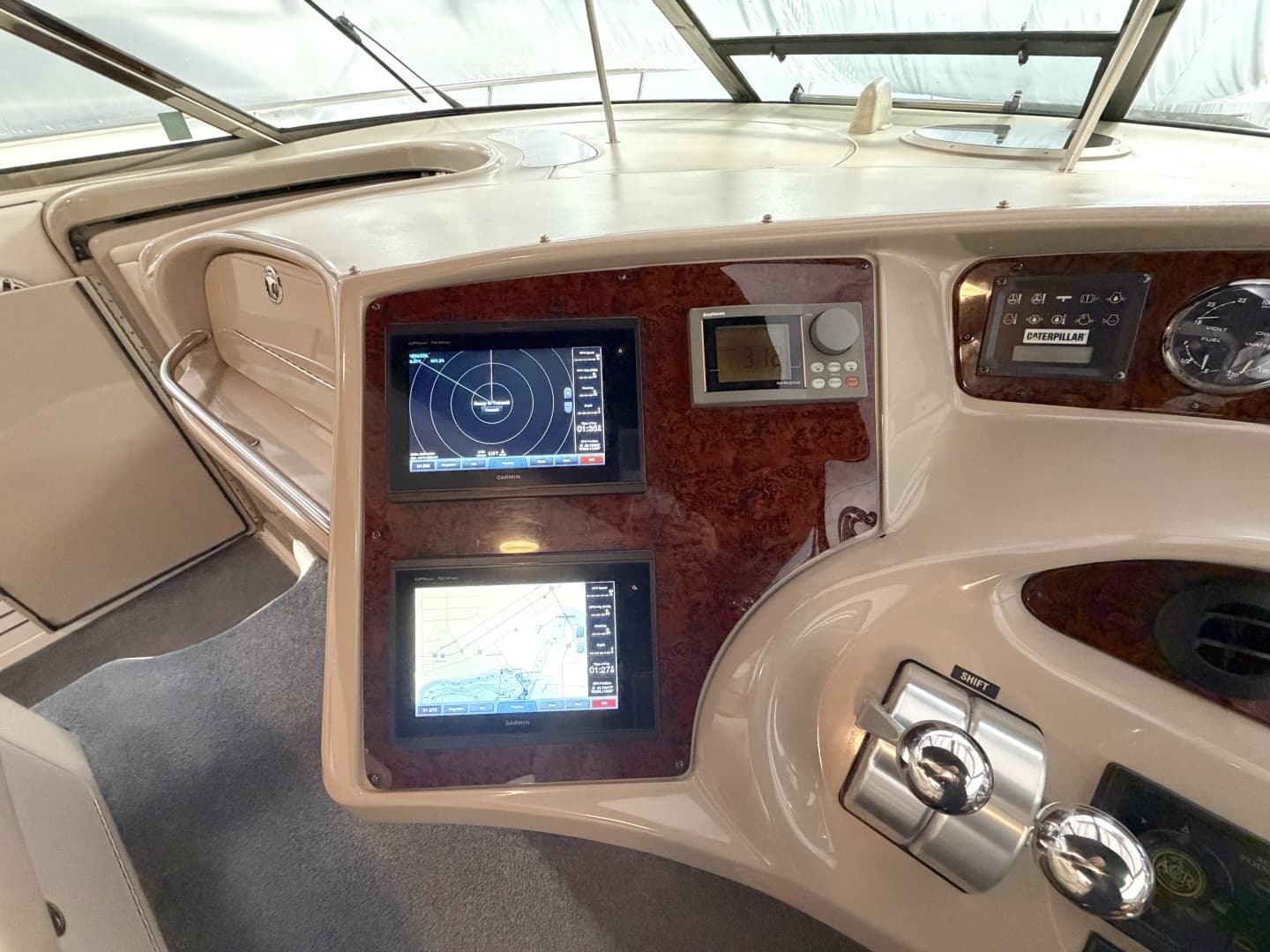 2001 Sea Ray 510 Sundancer 800 CAT - Image 5