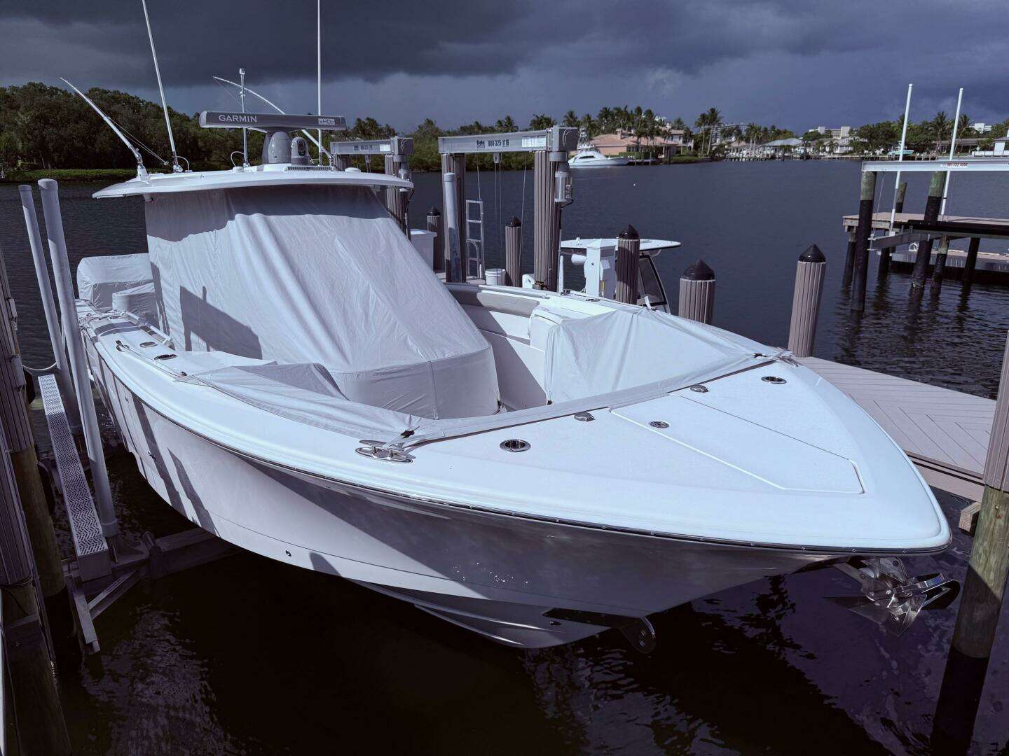 2006 Carver 43 Motor Yacht - Image 18