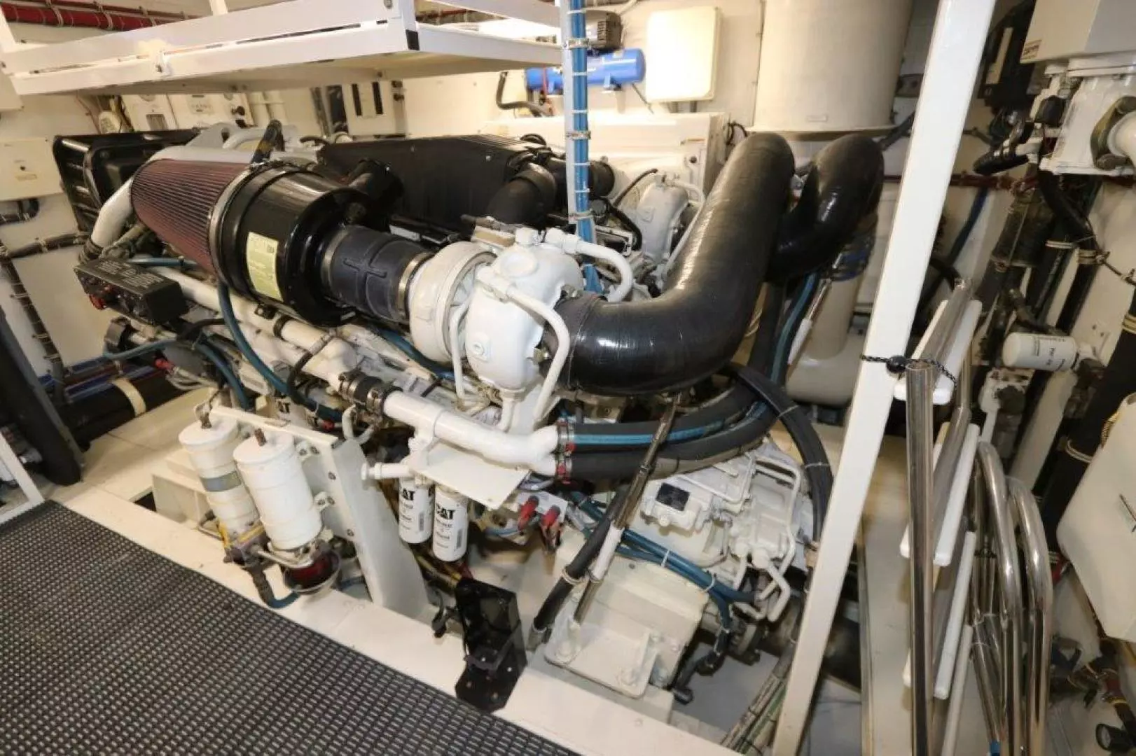 2006 Hatteras 80 - Image 40