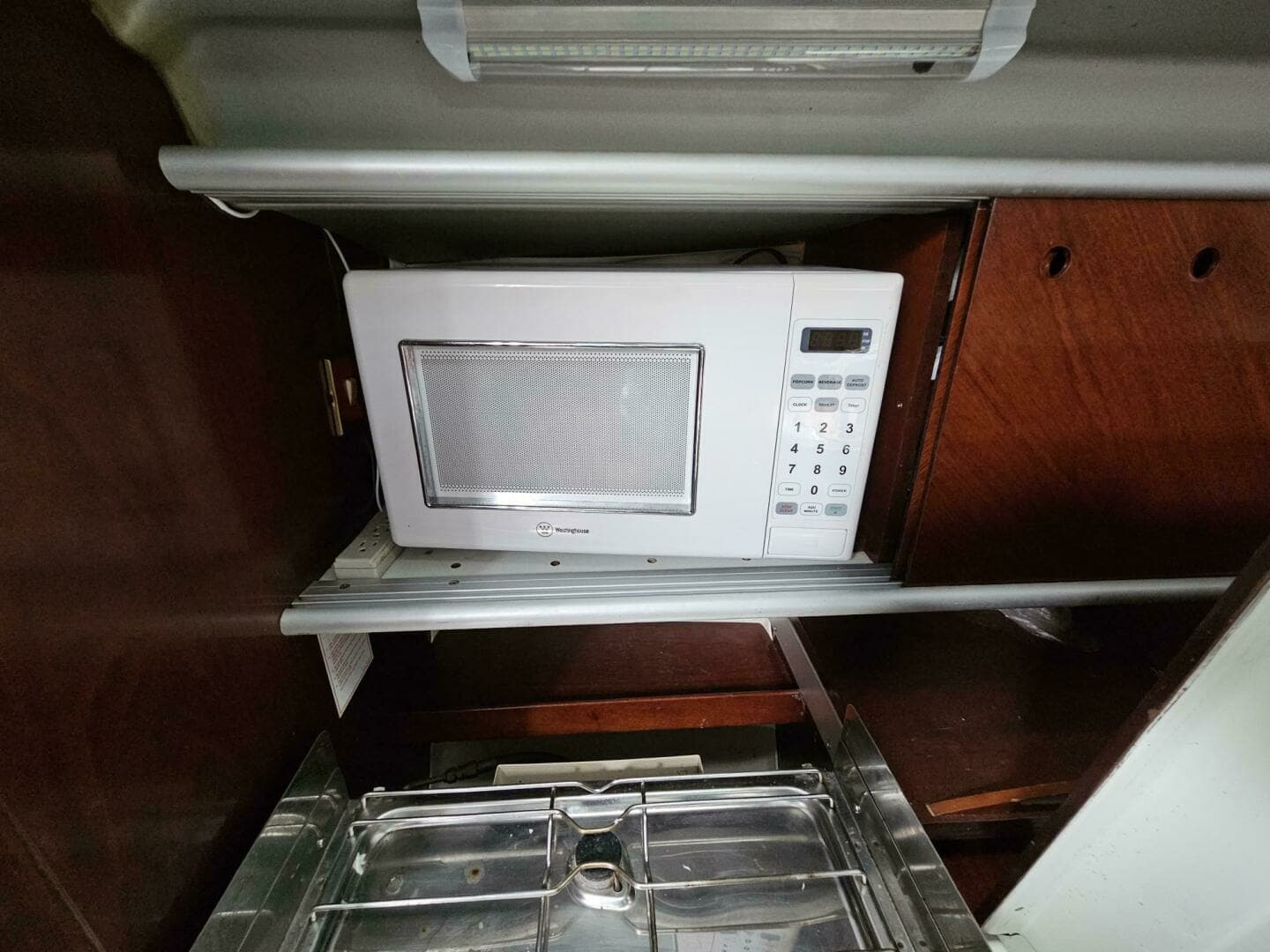 1990 Beneteau First 41 S5 - Image 27