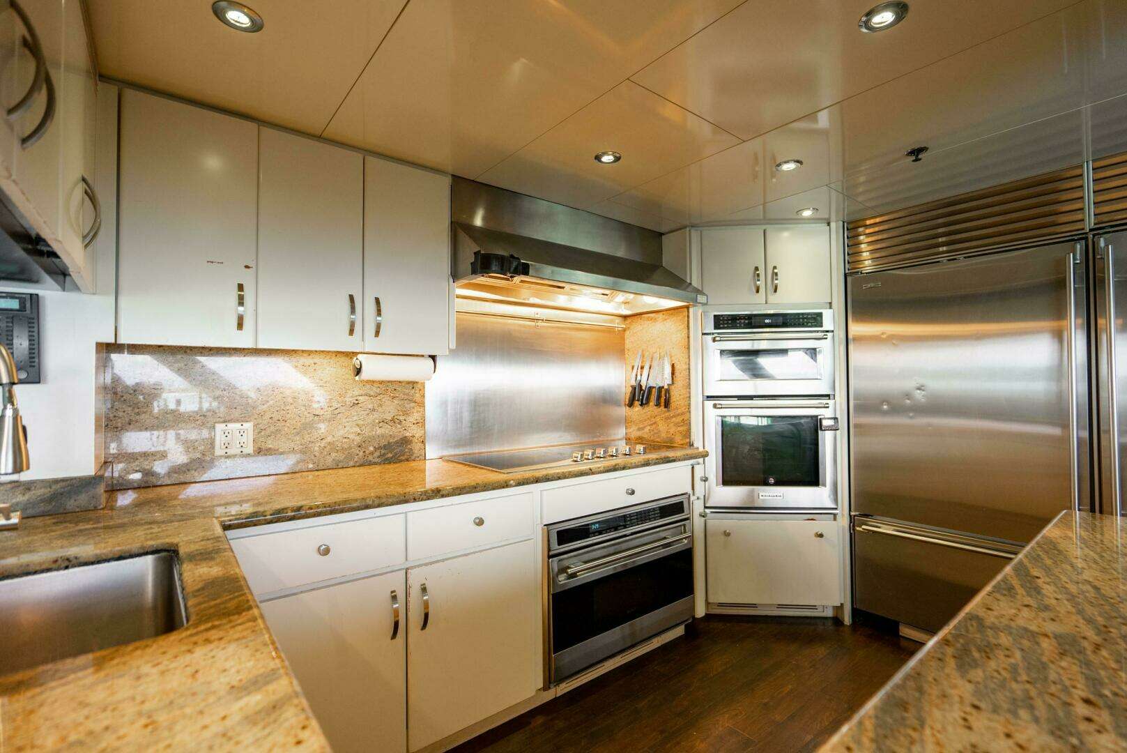 1995 Christensen Tri-deck Motoryacht - Image 29