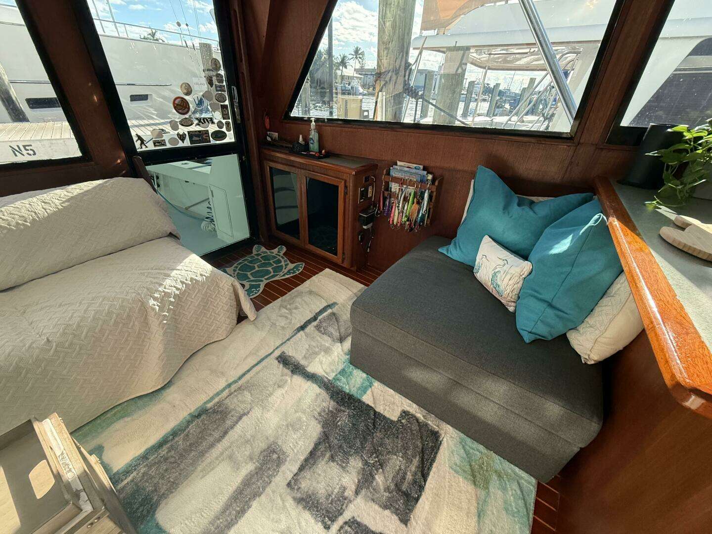 1989 Viking 45 Convertible - Image 27