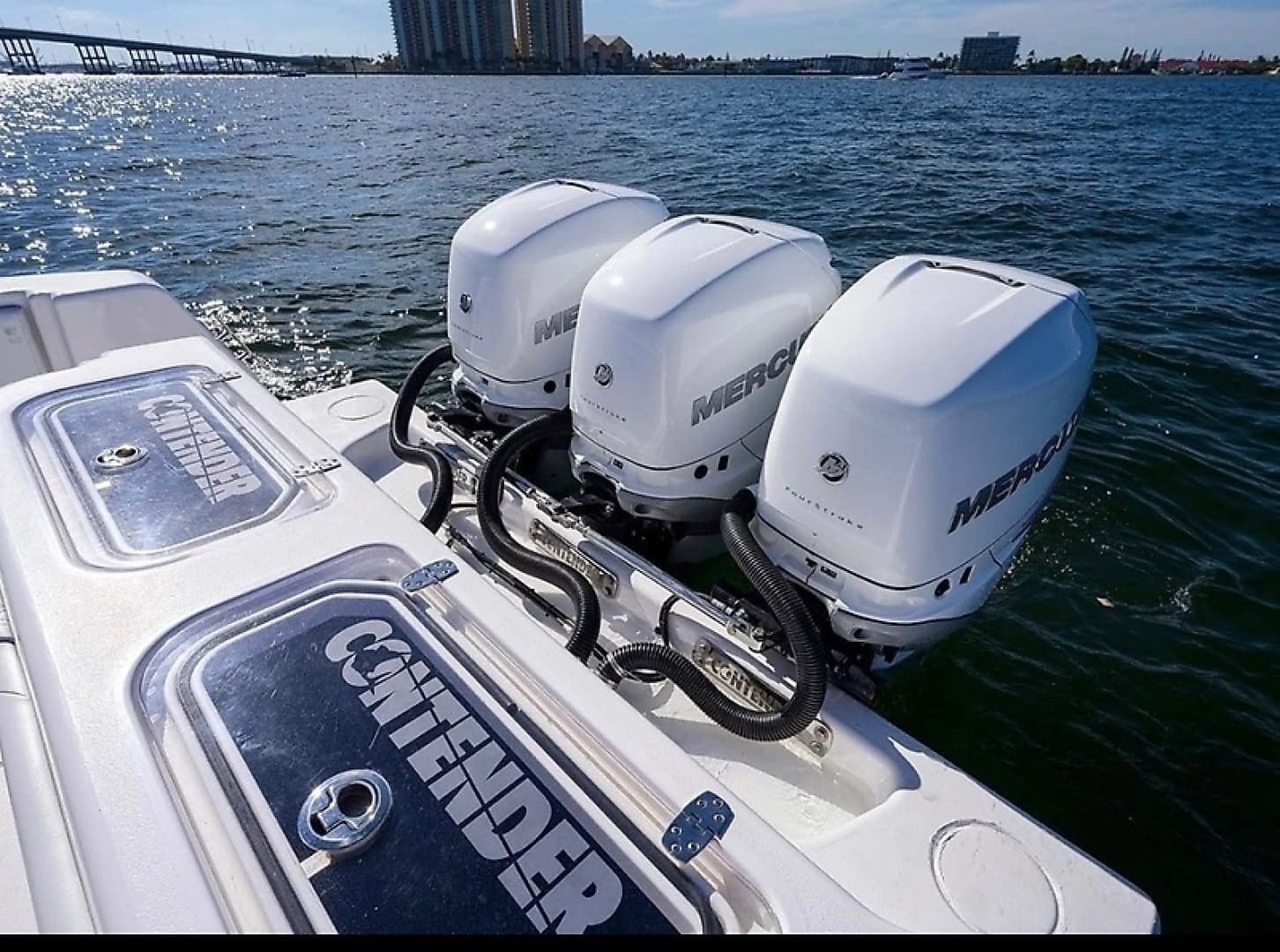 2019 Contender Center Console - Image 8