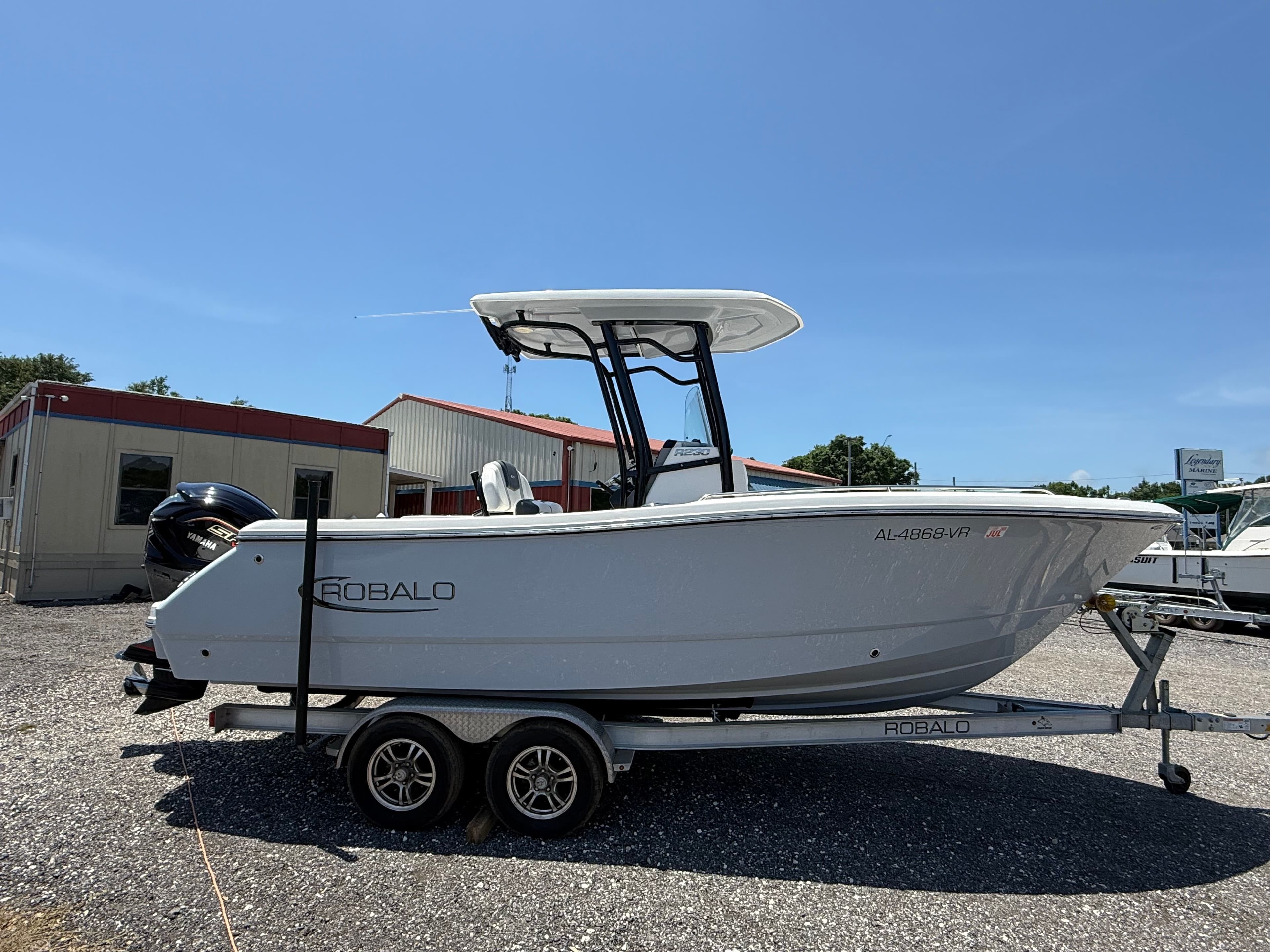 2022 ROBALO 230 CC - Image 6