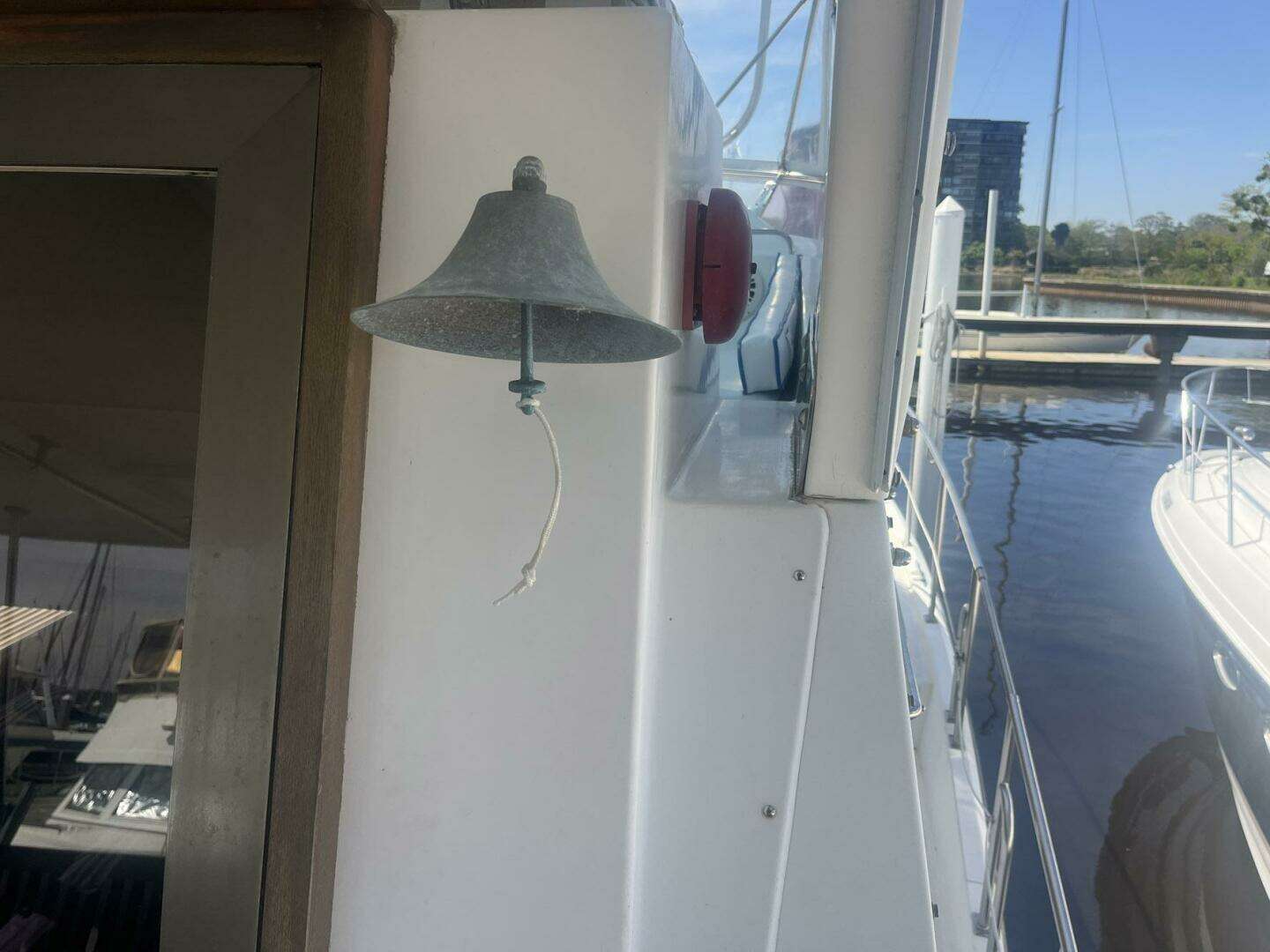 1987 Symbol 44 Sun Deck MK II - Image 16