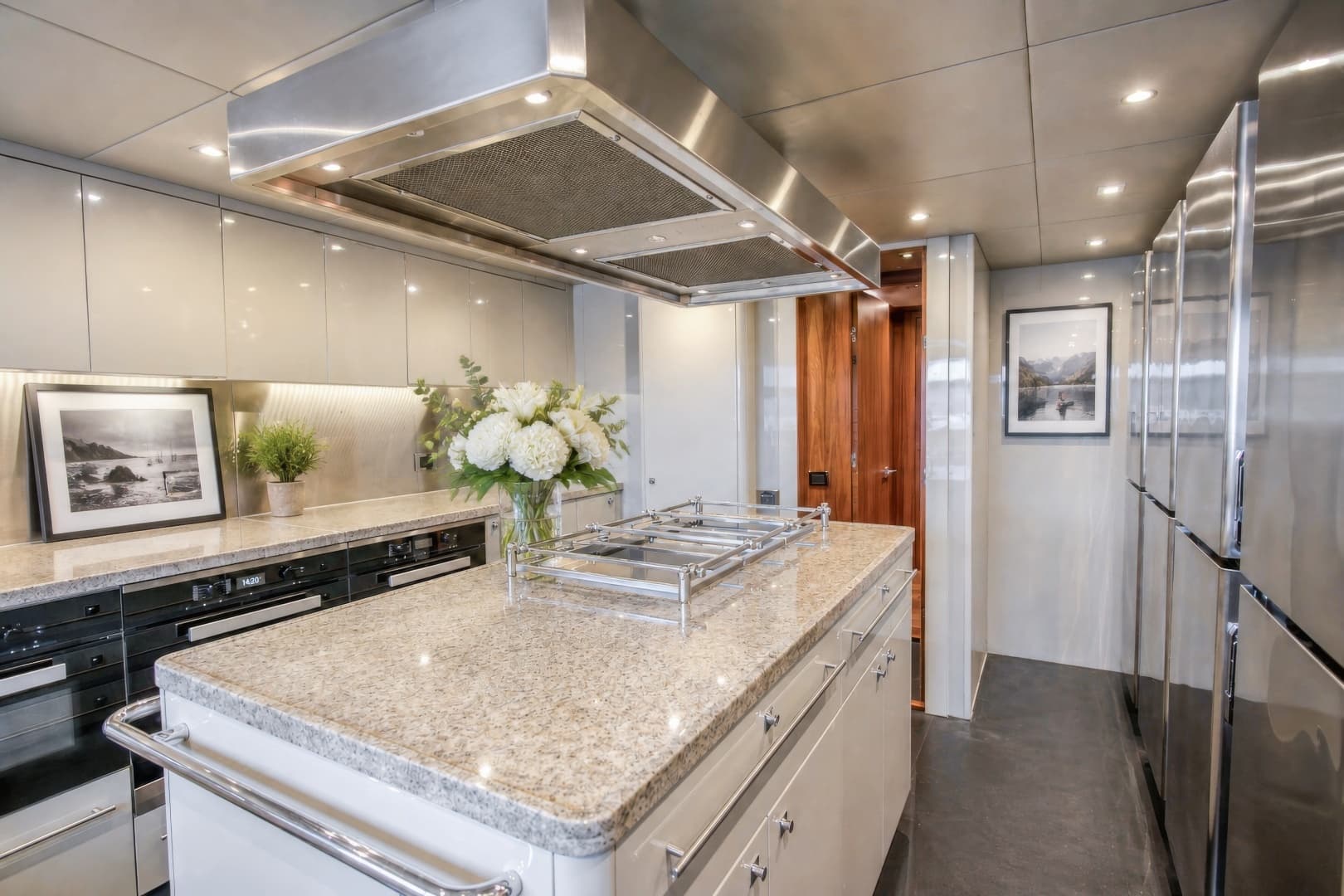 2014 Sunseeker 131 - Image 46