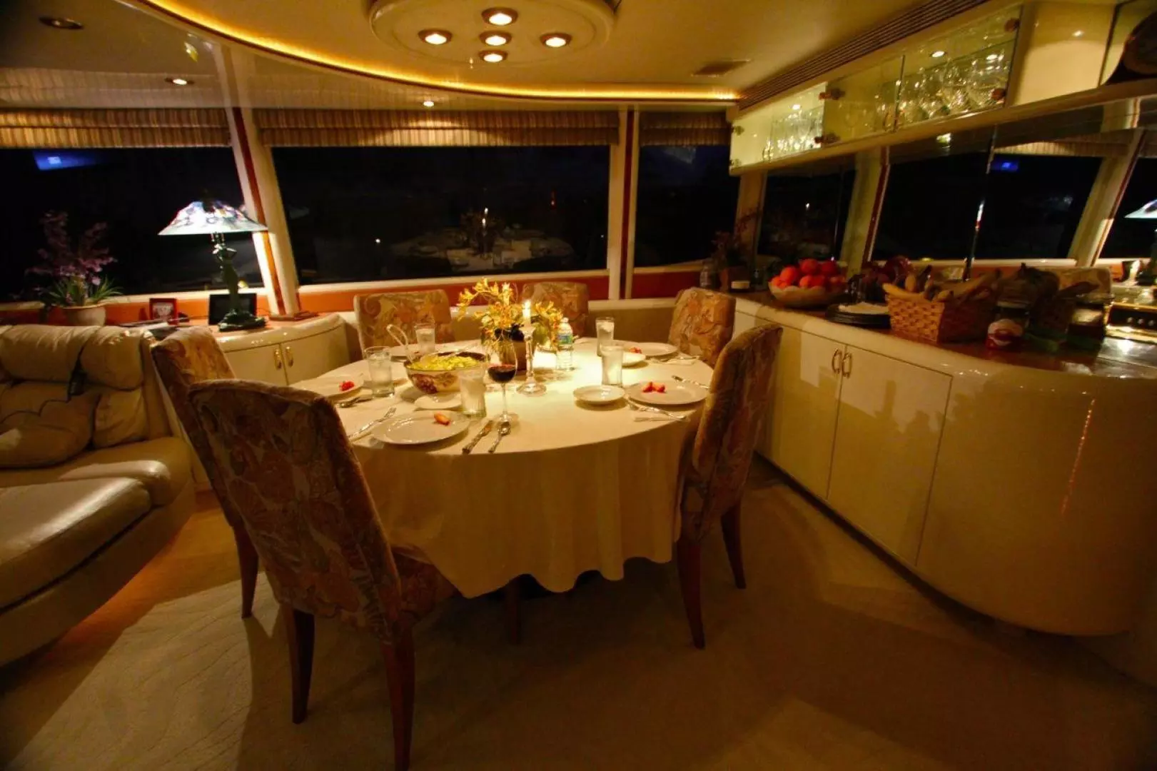 1996 Lazzara Yachts GRAND SALON - Image 3