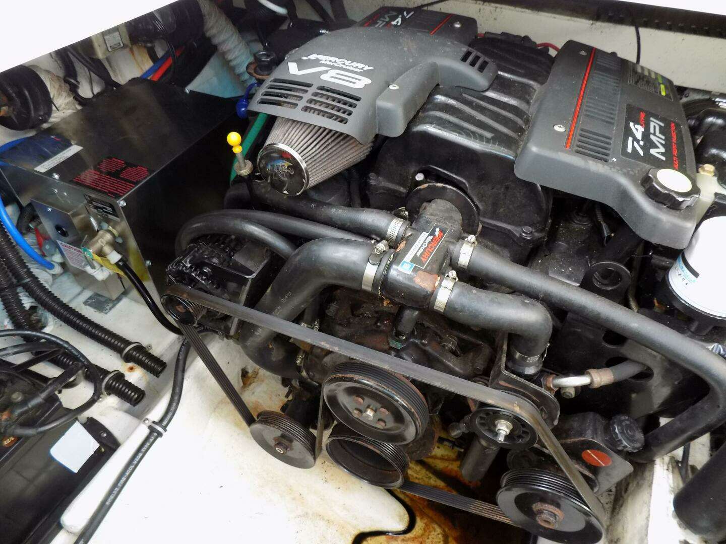 2000 Formula 31PC - Image 16