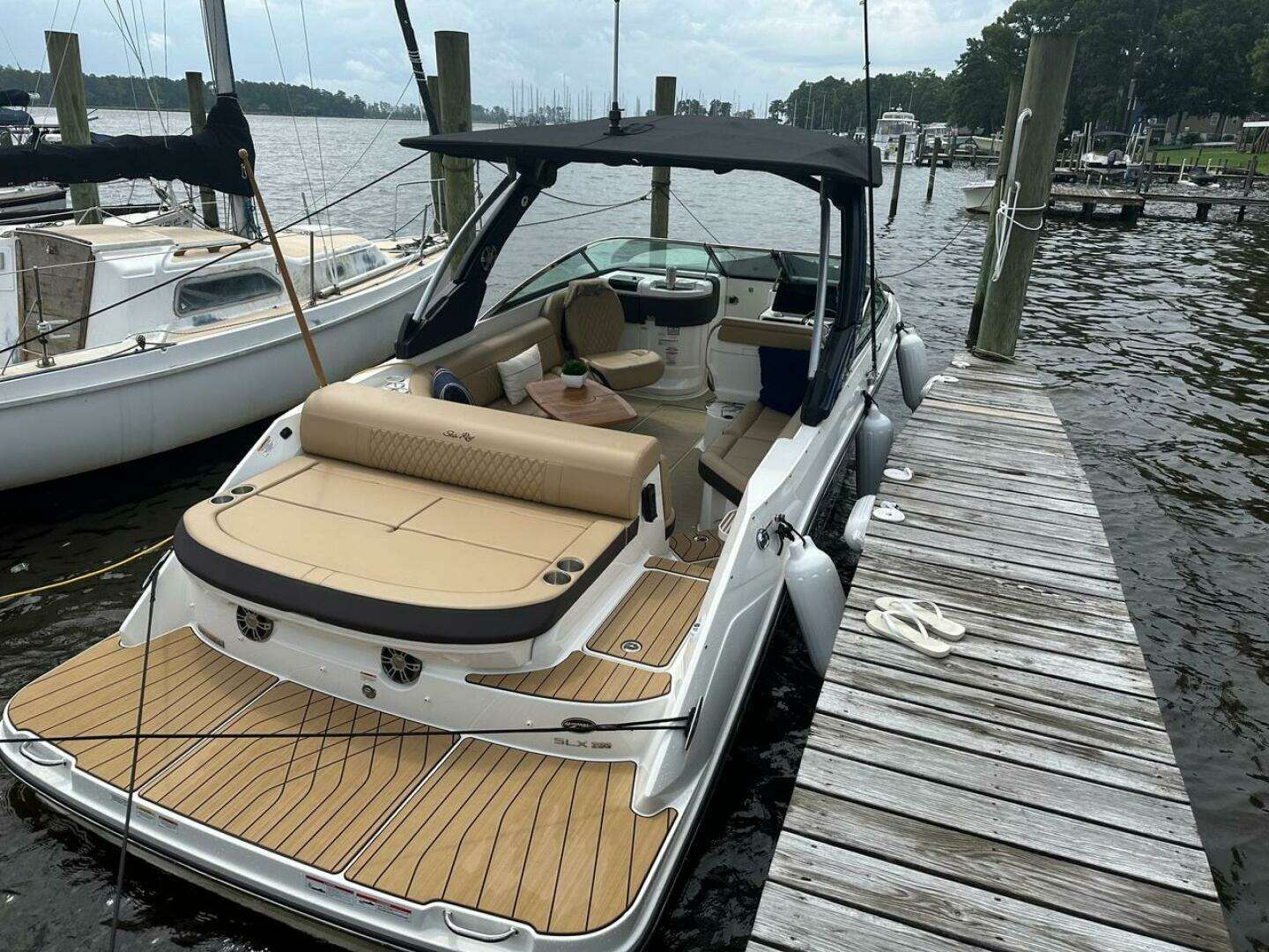 2023 Sea Ray 280 SLX - Image 7