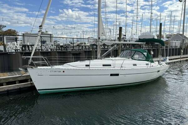 2000 Beneteau 361 - Image 1
