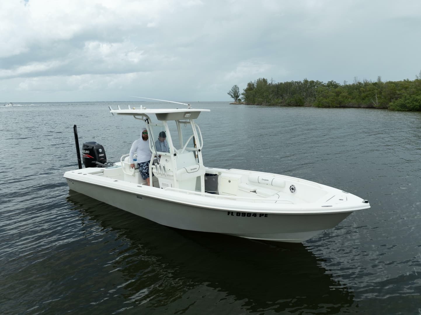 2007 Everglades 243CC - Image 8