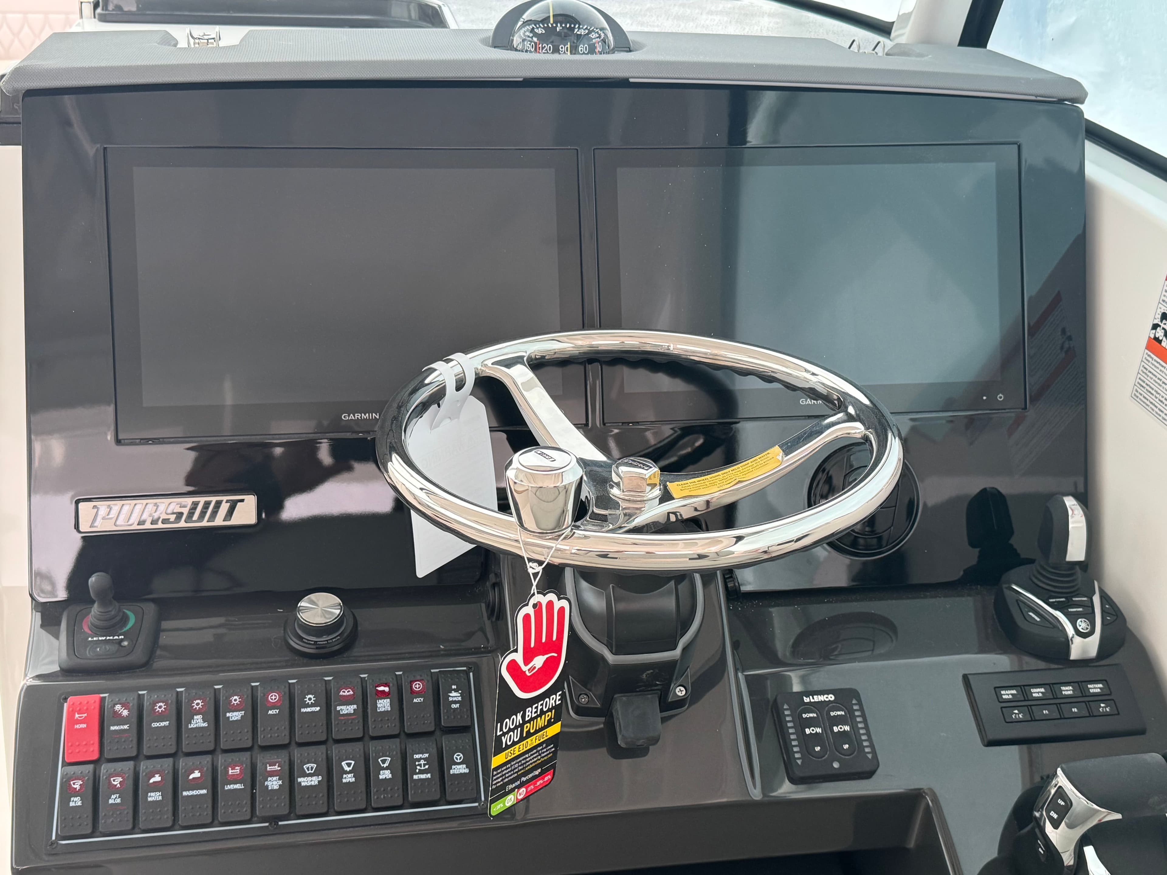 2026 PURSUIT 326 DC - Image 2