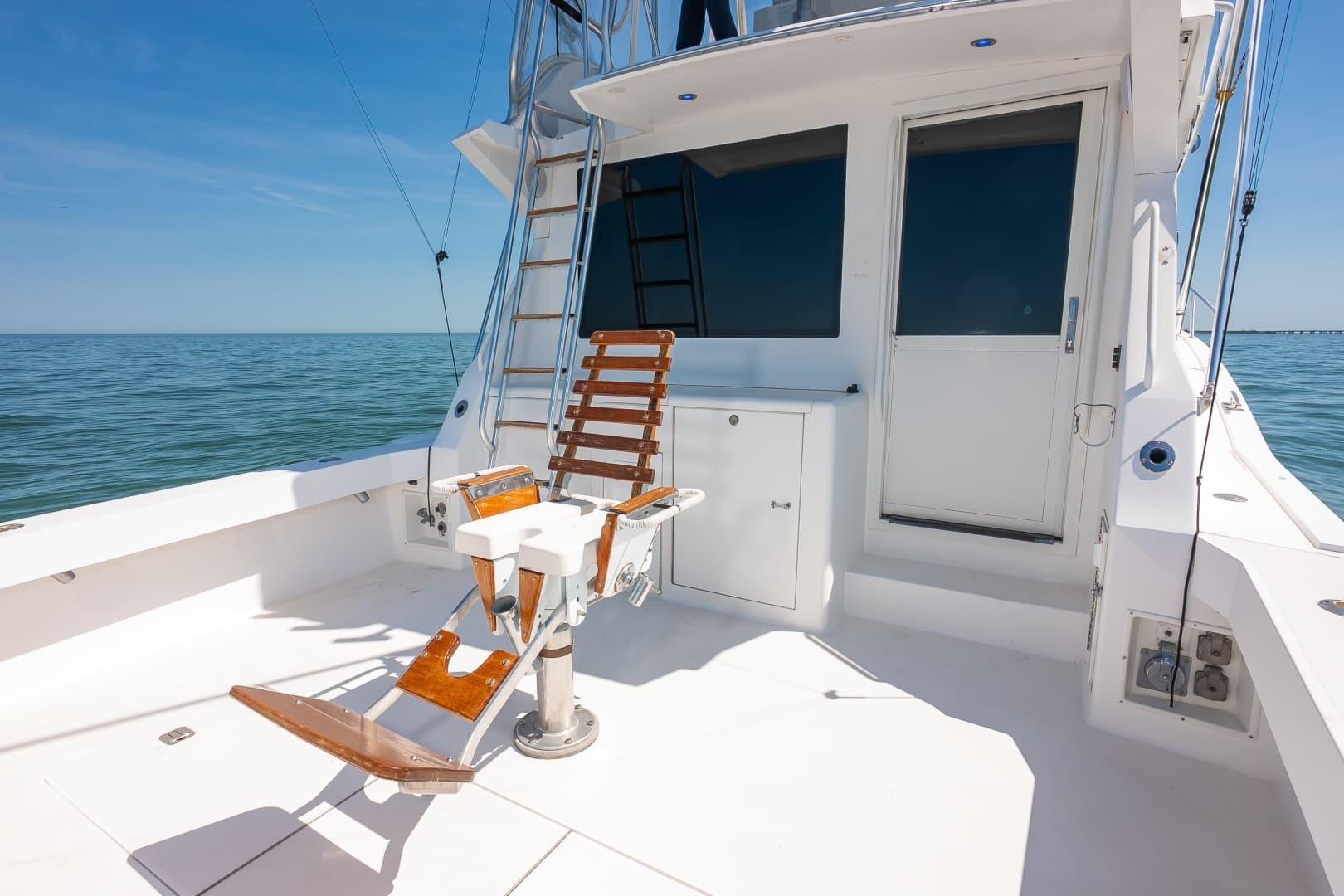 1998 Viking 47 Convertible - Image 13