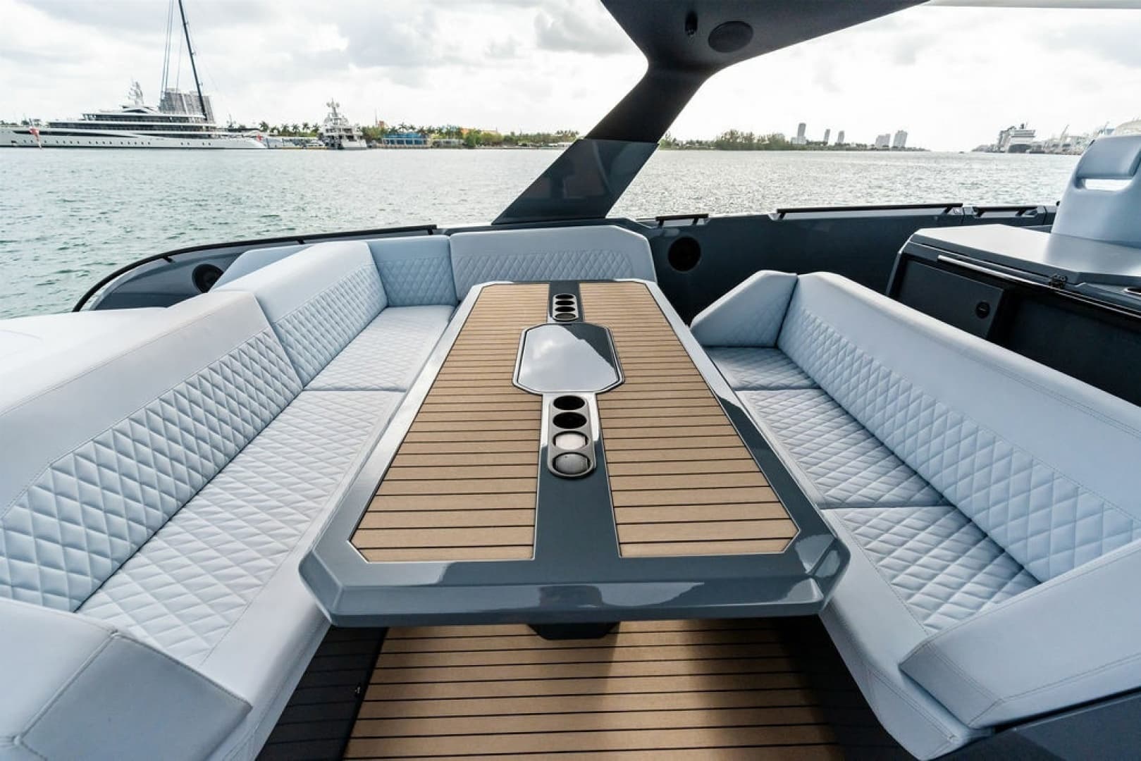 2024 Vanquish Yachts VQ55 - Image 18
