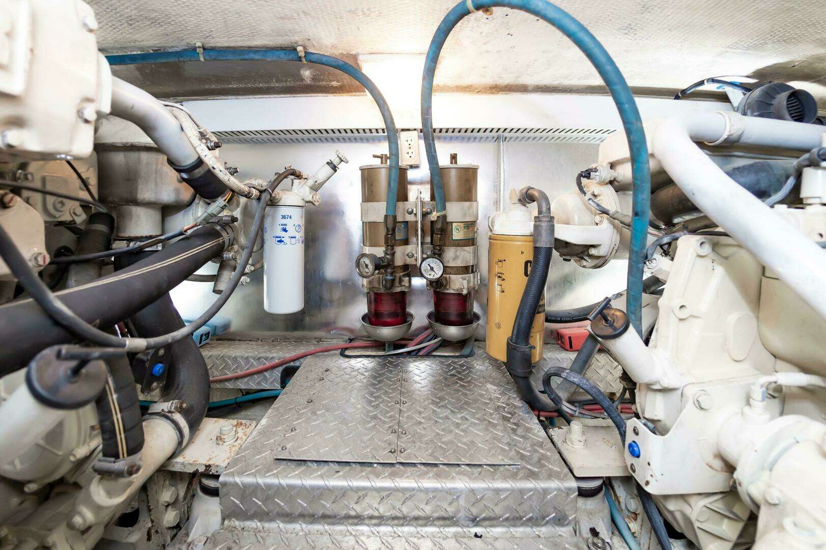 2000 Ocean 48 Supersport - Image 50